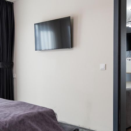 Vetus Hotel Pristina Buitenkant foto