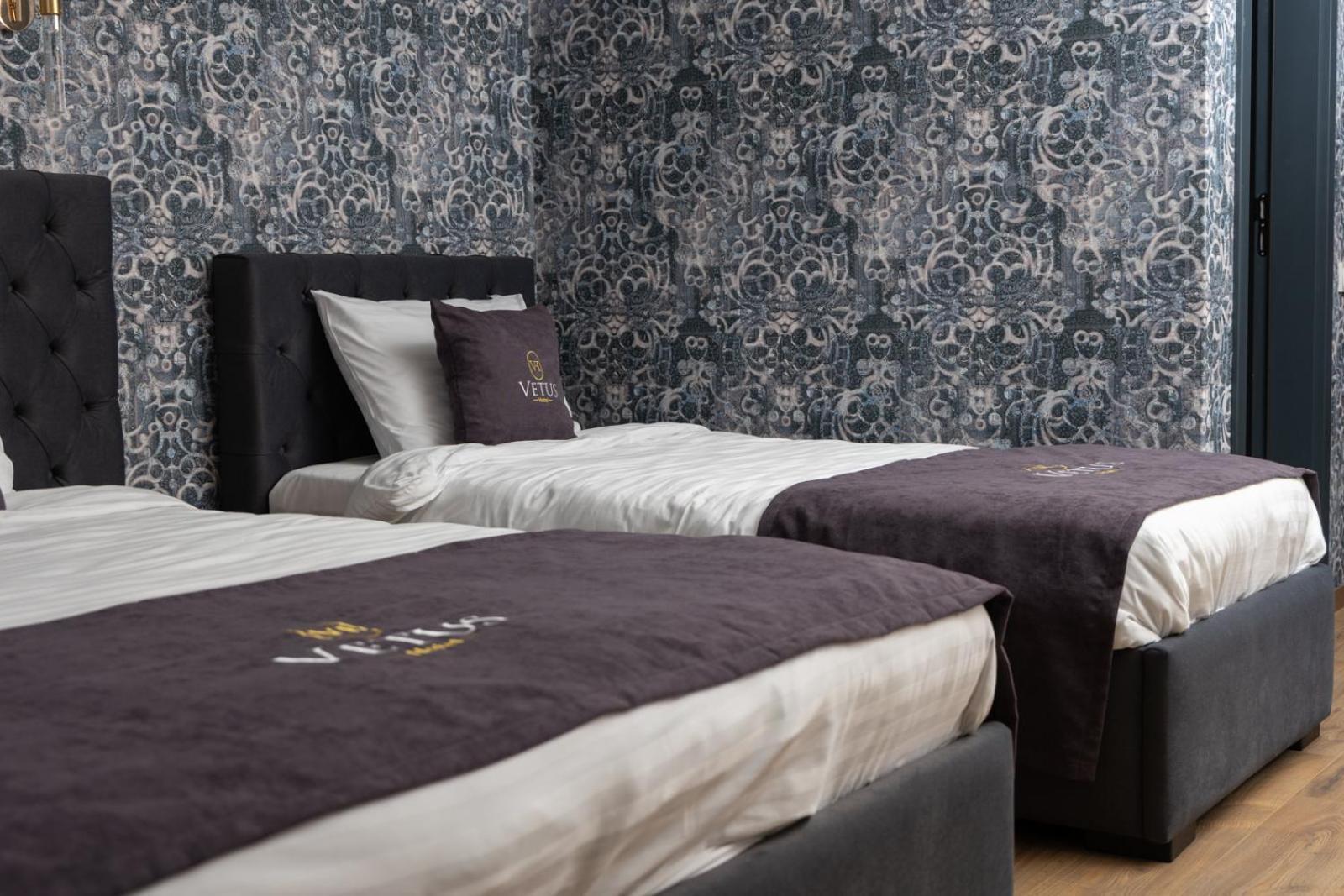 Vetus Hotel Pristina Buitenkant foto