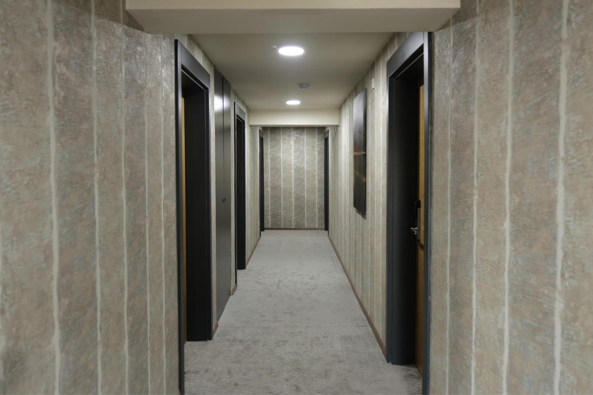 Vetus Hotel Pristina Buitenkant foto