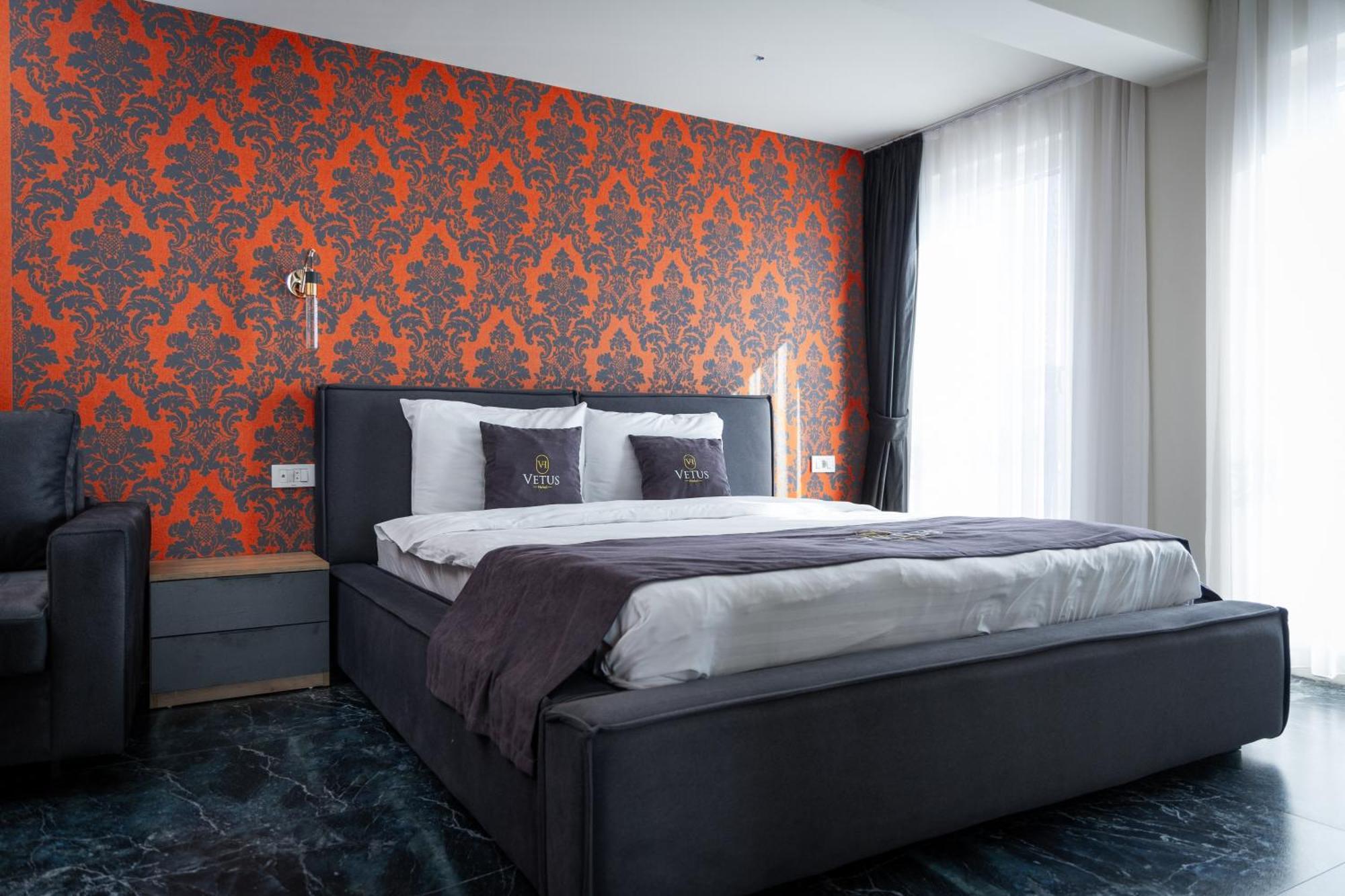 Vetus Hotel Pristina Buitenkant foto